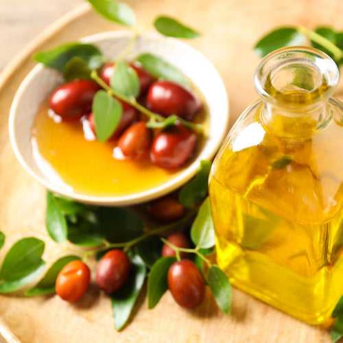 The Benefits of Jojoba Oil for Dry Skin